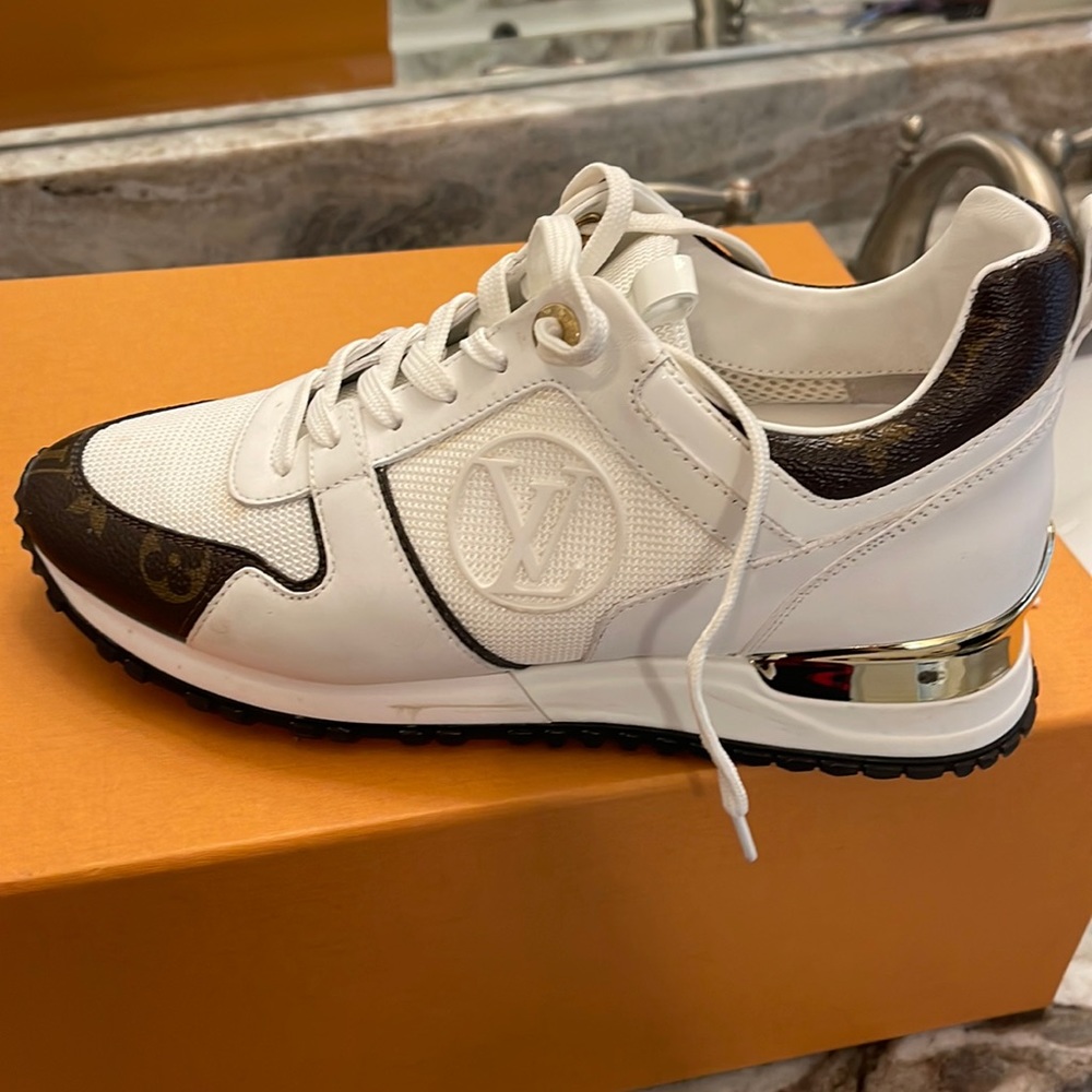 Authentic Louis Vuitton Run Away sneaker